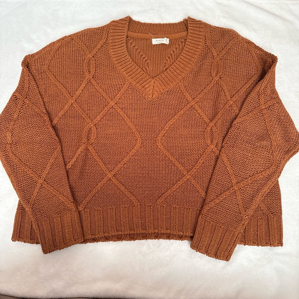 Cable knit V Neck Sweater